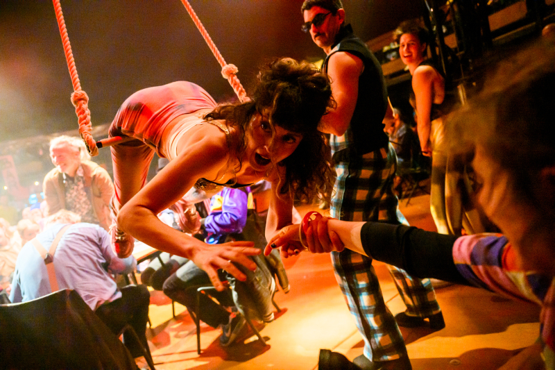 [CIRQUE-TH��TRE QUARTIER D��T�] TOUT VA HYPER BIEN